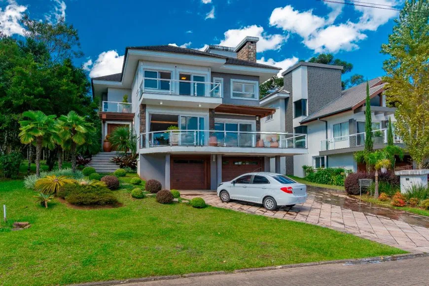 Foto 1 de Casa com 4 Quartos à venda, 400m² em Altos Pinheiros, Canela