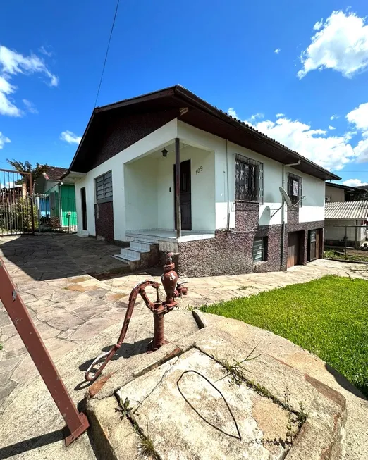 Foto 1 de Casa com 7 Quartos à venda, 210m² em Serrano, Caxias do Sul