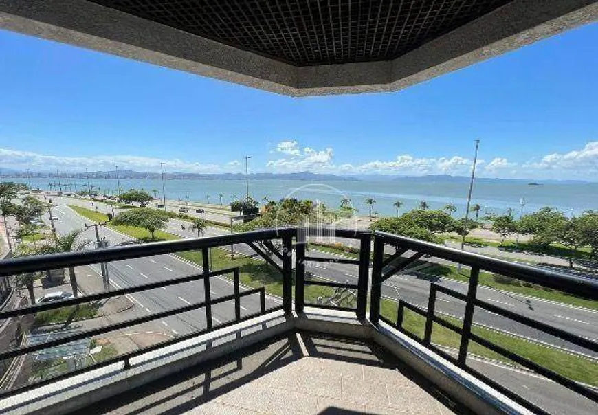 Foto 1 de Apartamento com 3 Quartos à venda, 157m² em Beira Mar, Florianópolis