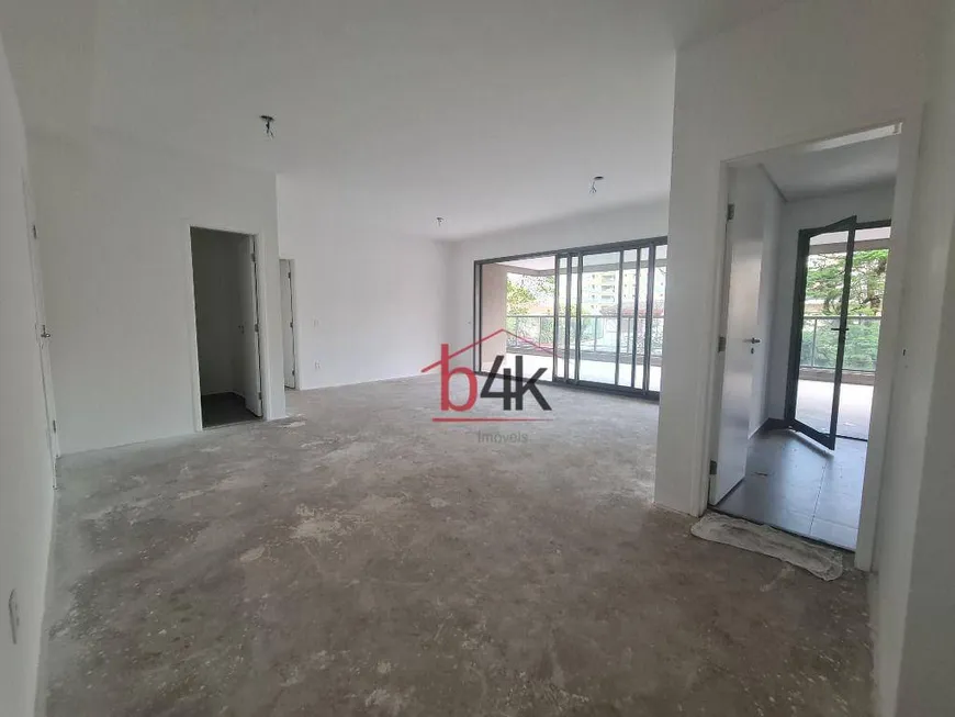 Foto 1 de Apartamento com 4 Quartos à venda, 217m² em Campo Belo, São Paulo