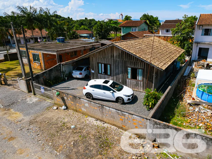 Foto 1 de Casa com 2 Quartos à venda, 188m² em Aventureiro, Joinville