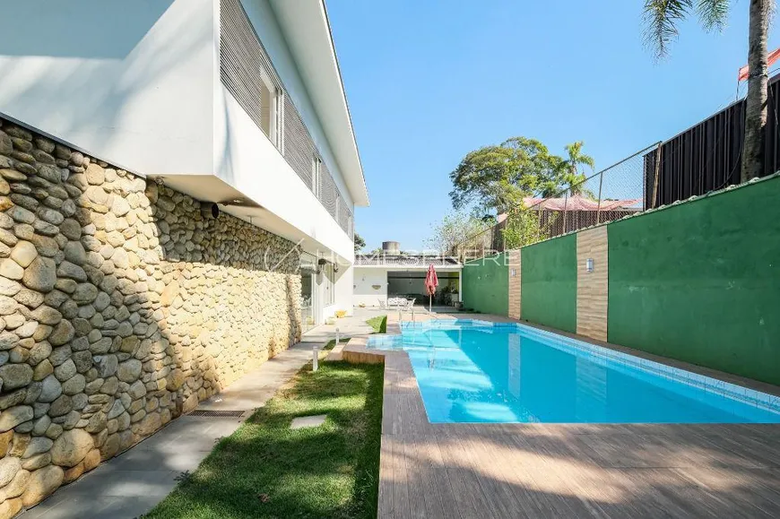 Foto 1 de Casa com 4 Quartos à venda, 600m² em Vila Madalena, São Paulo