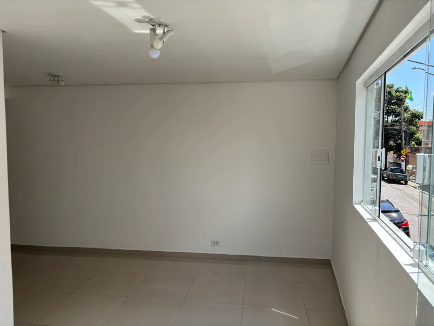 Foto 1 de com 3 Quartos para alugar, 120m² em Jardim Maria Rosa, Taboão da Serra