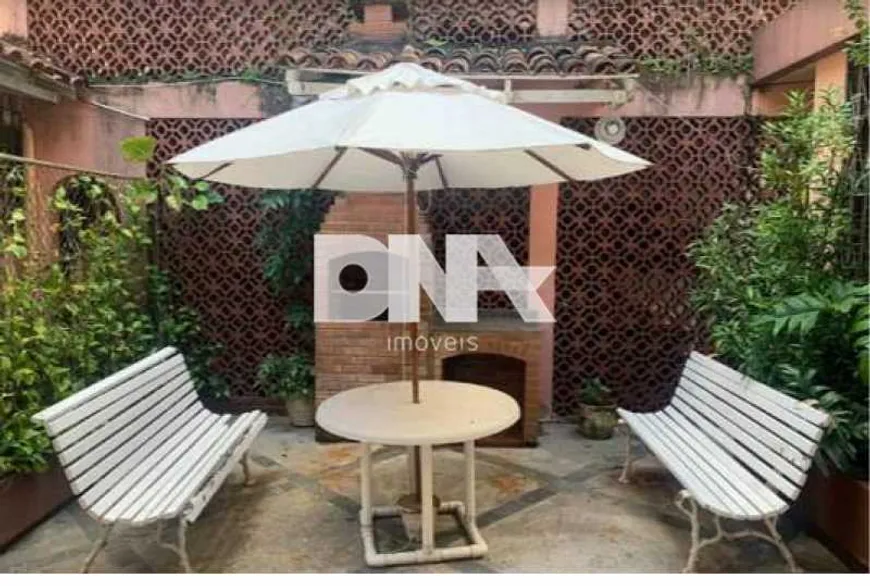 Foto 1 de Casa com 5 Quartos à venda, 380m² em Jardim Botânico, Rio de Janeiro