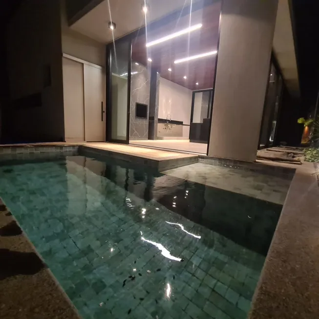 Foto 1 de Casa de Condomínio com 4 Quartos à venda, 227m² em Granja Marileusa , Uberlândia