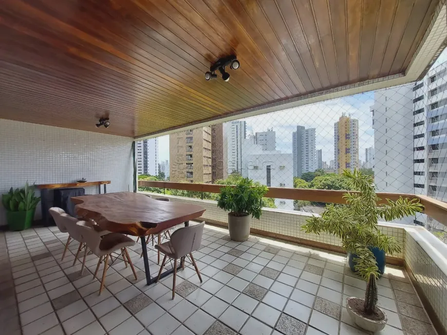 Foto 1 de Apartamento com 4 Quartos à venda, 366m² em Santana, Recife