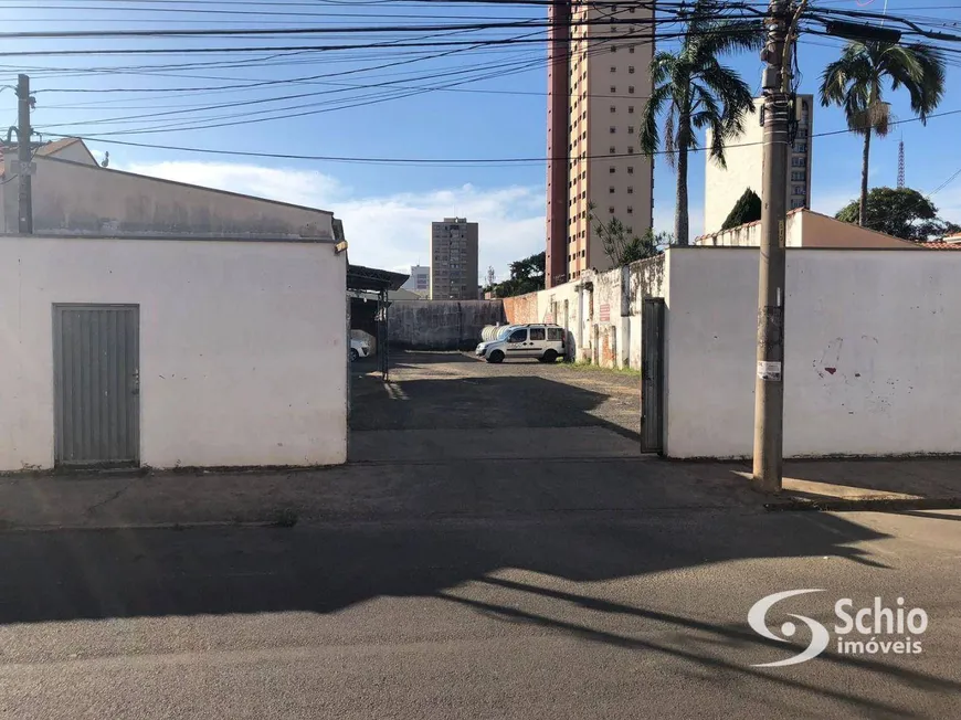 Foto 1 de Lote/Terreno à venda, 670m² em Centro, Rio Claro