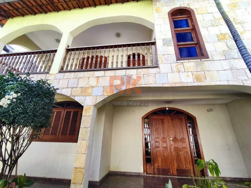Foto 1 de Casa com 4 Quartos à venda, 327m² em Castelo, Belo Horizonte