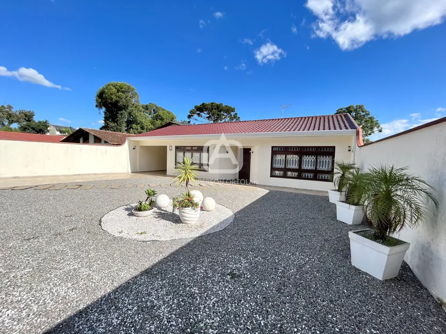 Foto 1 de Casa com 3 Quartos à venda, 300m² em Bom Jesus, São José dos Pinhais