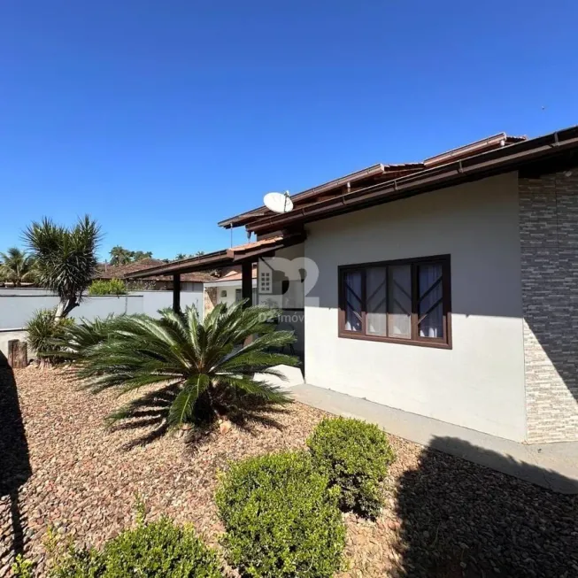 Foto 1 de Casa com 3 Quartos à venda, 200m² em Rau, Jaraguá do Sul