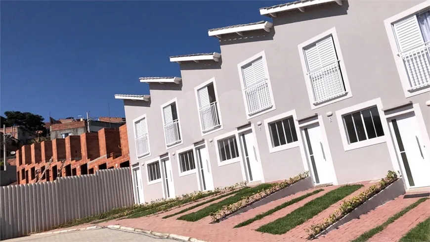 Foto 1 de Casa de Condomínio com 2 Quartos à venda, 59m² em Jardim Sandra, Cotia