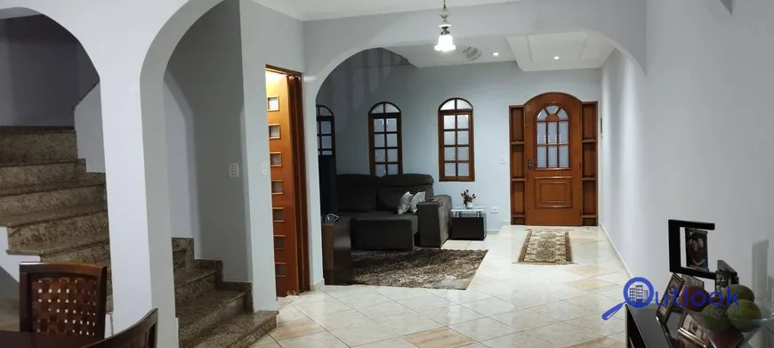 Foto 1 de Casa com 3 Quartos à venda, 252m² em Conceição, Diadema