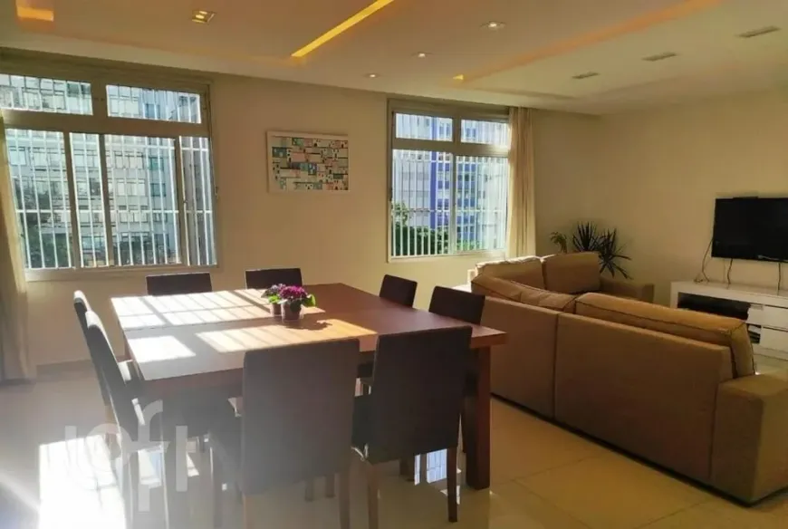 Foto 1 de Apartamento com 3 Quartos à venda, 190m² em Higienópolis, São Paulo