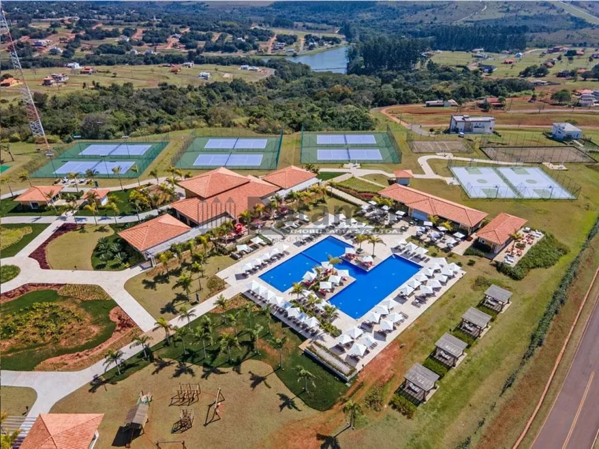 Foto 1 de Lote/Terreno à venda, 450m² em Centro, Paranapanema