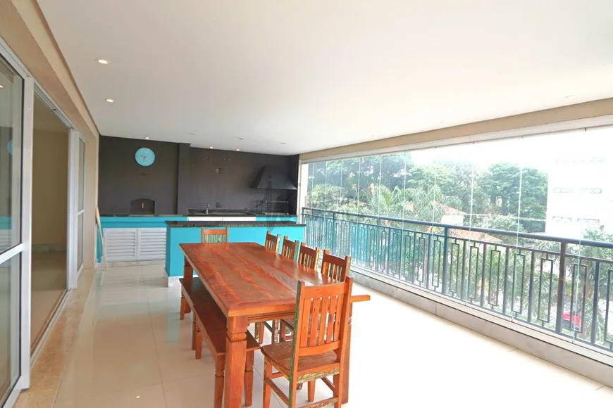 Foto 1 de Apartamento com 3 Quartos à venda, 215m² em Ipiranga, São Paulo