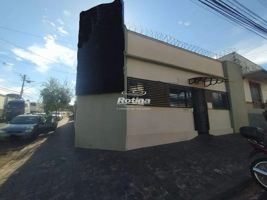 Foto 1 de Sala Comercial para alugar, 9m² em Brasil, Uberlândia