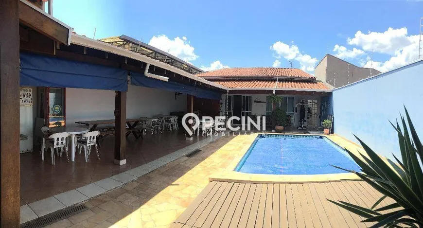 Foto 1 de Casa com 3 Quartos à venda, 180m² em Cidade Jardim, Rio Claro