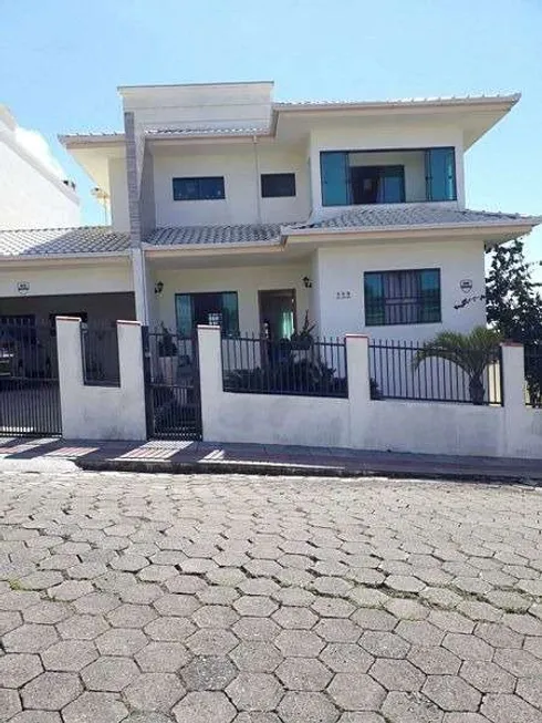 Foto 1 de Casa com 4 Quartos à venda, 320m² em Centro, Barra Velha