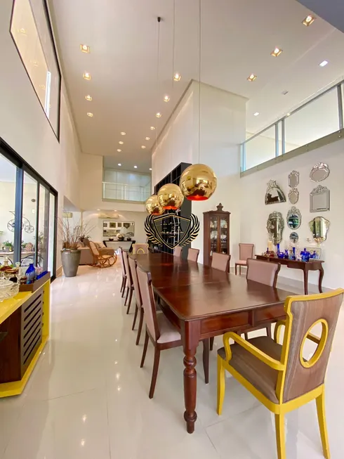 Foto 1 de Casa de Condomínio com 5 Quartos à venda, 826m² em Jardim Itália, Cuiabá