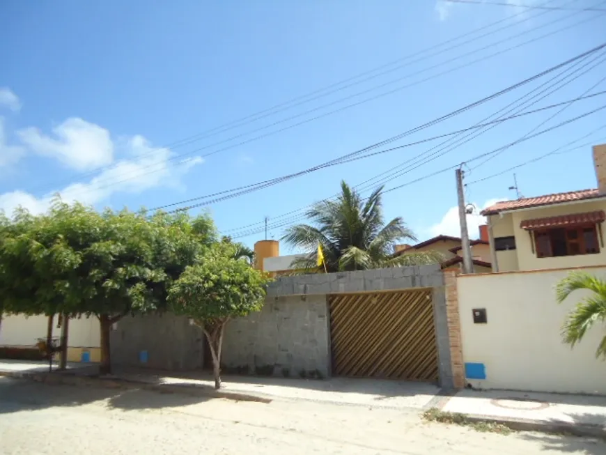 Foto 1 de Casa com 4 Quartos para alugar, 660m² em Sapiranga, Fortaleza