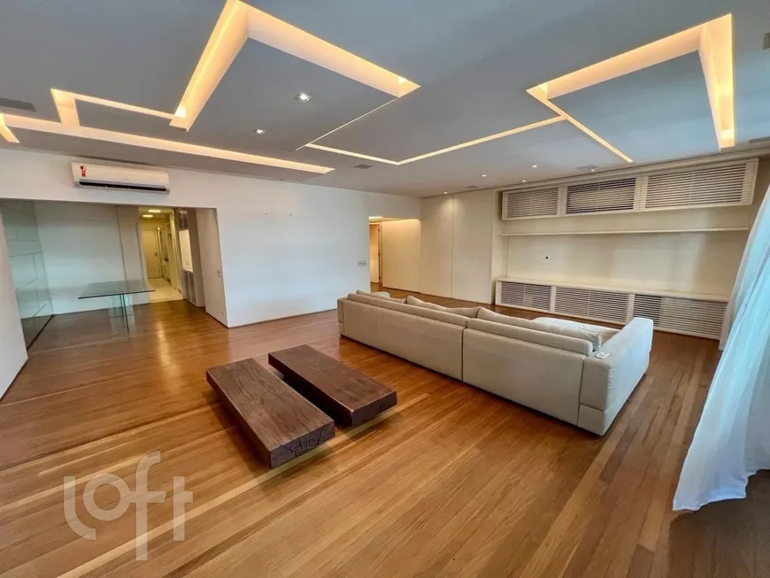 Foto 1 de Apartamento com 4 Quartos à venda, 221m² em Leblon, Rio de Janeiro