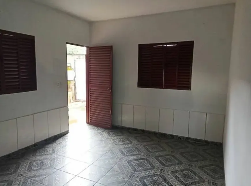 Foto 1 de Casa com 2 Quartos à venda, 45m² em Ondina, Salvador