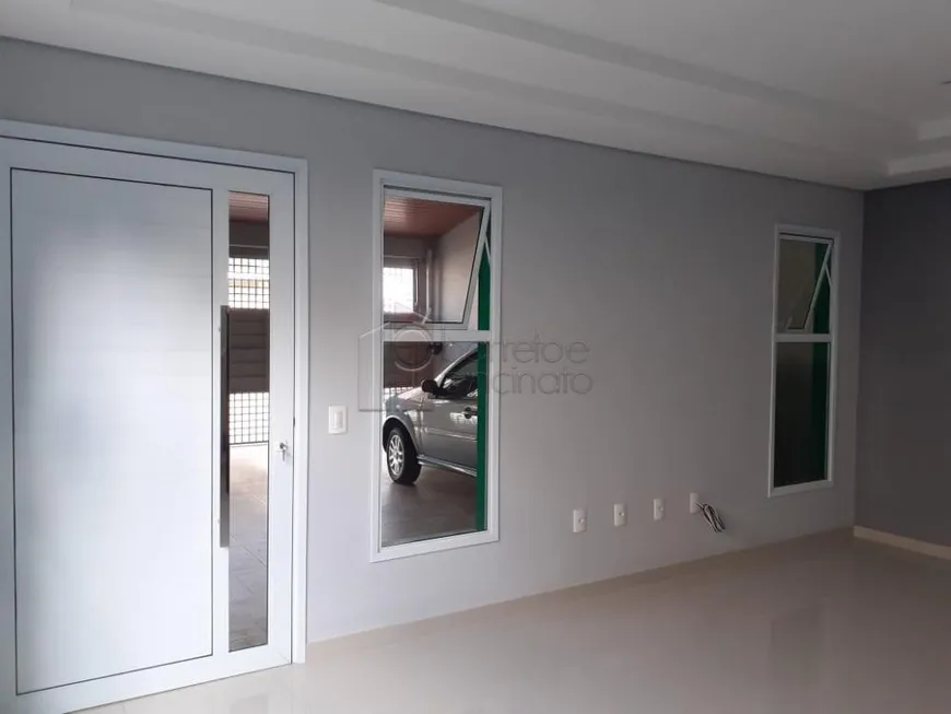 Foto 1 de Sobrado com 3 Quartos à venda, 242m² em Jardim Marambaia, Jundiaí