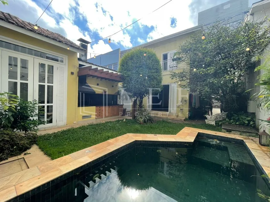 Foto 1 de Casa com 3 Quartos à venda, 260m² em Vila Nova Conceição, São Paulo