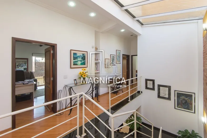 Foto 1 de Casa com 4 Quartos para venda ou aluguel, 350m² em Seminário, Curitiba