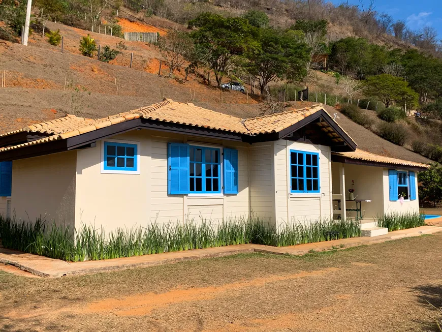 Foto 1 de Casa de Condomínio com 3 Quartos à venda, 2395m² em Secretário, Petrópolis