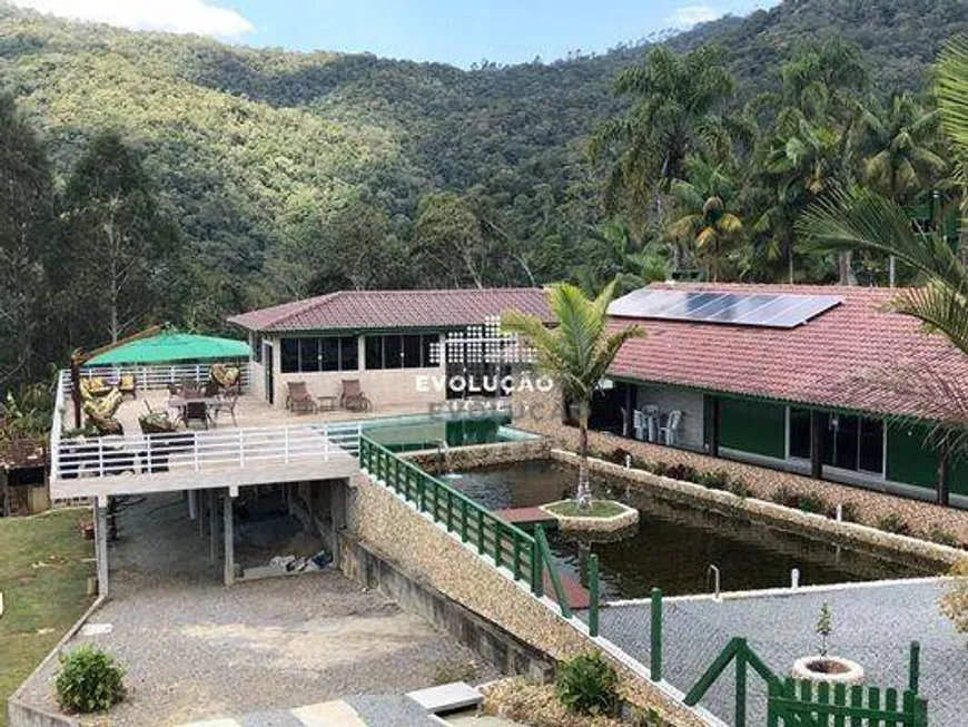 Foto 1 de Fazenda/Sítio com 4 Quartos à venda, 30000m² em , Águas Mornas