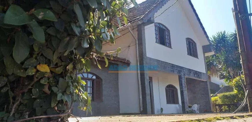 Foto 1 de Casa com 5 Quartos à venda, 142m² em Agriões, Teresópolis