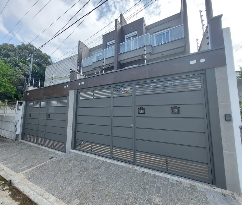 Foto 1 de Sobrado com 3 Quartos à venda, 170m² em Mirandópolis, São Paulo