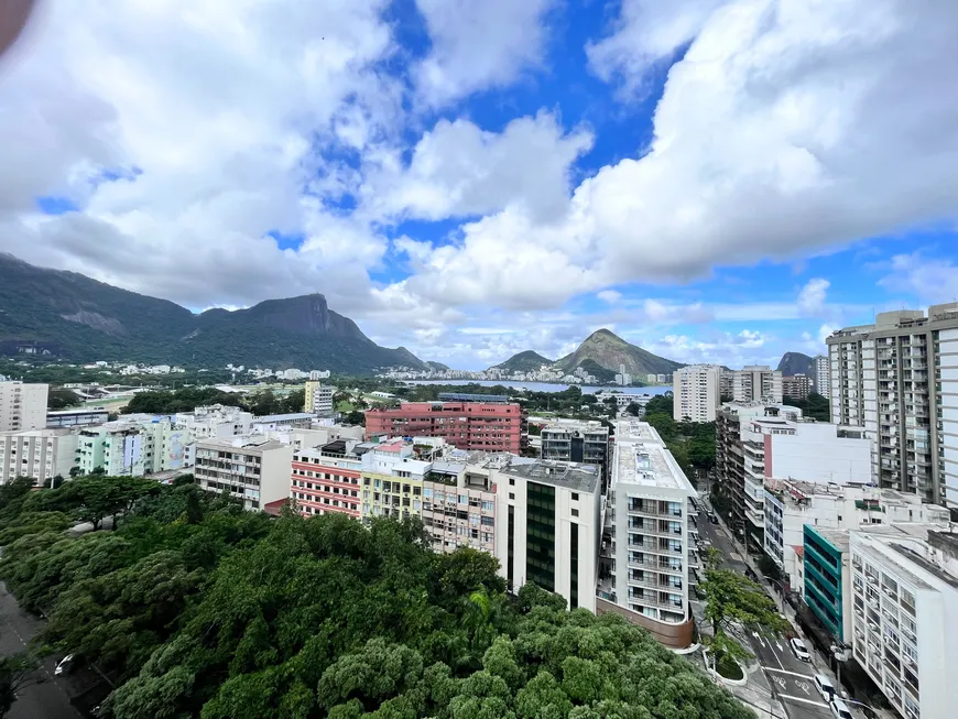 Foto 1 de Apartamento com 2 Quartos à venda, 69m² em Leblon, Rio de Janeiro