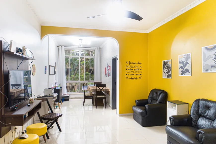 Foto 1 de Apartamento com 3 Quartos à venda, 98m² em Leme, Rio de Janeiro