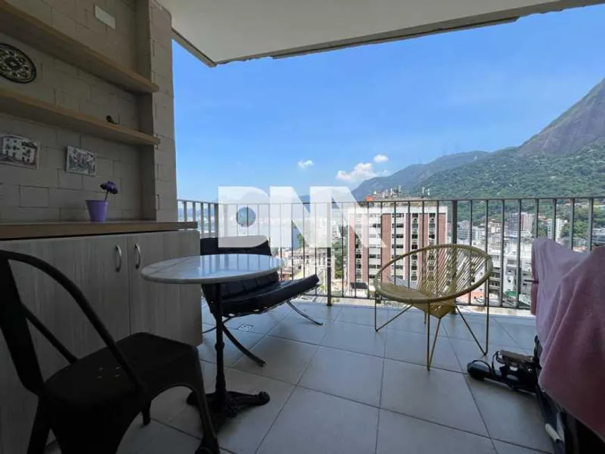 Foto 1 de Apartamento com 3 Quartos à venda, 131m² em Lagoa, Rio de Janeiro