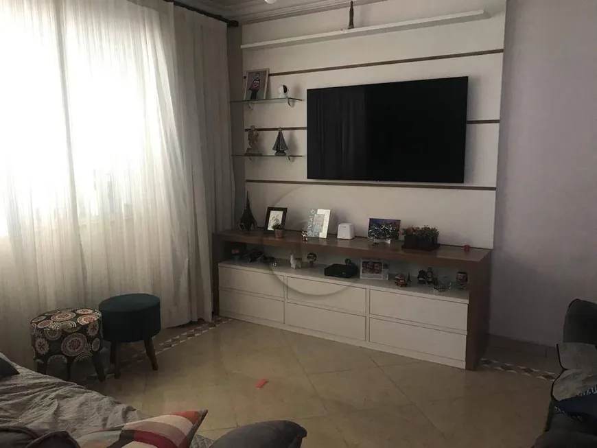 Foto 1 de Sobrado com 3 Quartos para alugar, 176m² em Jardim, Santo André