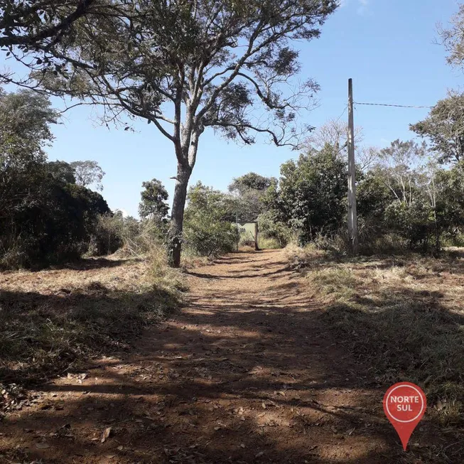 Foto 1 de Lote/Terreno à venda, 2500m² em , Brumadinho