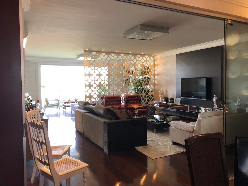 Foto 1 de Apartamento com 4 Quartos à venda, 263m² em Sao Bras, Belém