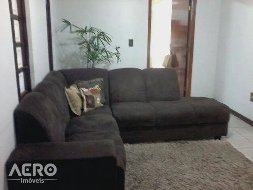 Foto 1 de Casa com 3 Quartos à venda, 152m² em Jardim Vânia Maria, Bauru