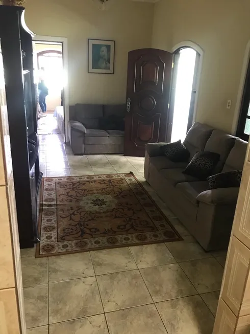 Foto 1 de Casa com 3 Quartos à venda, 200m² em Vila Cintra, Mogi das Cruzes