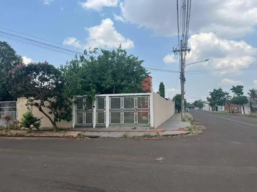 Foto 1 de Casa com 3 Quartos à venda, 147m² em Panamá, Campo Grande