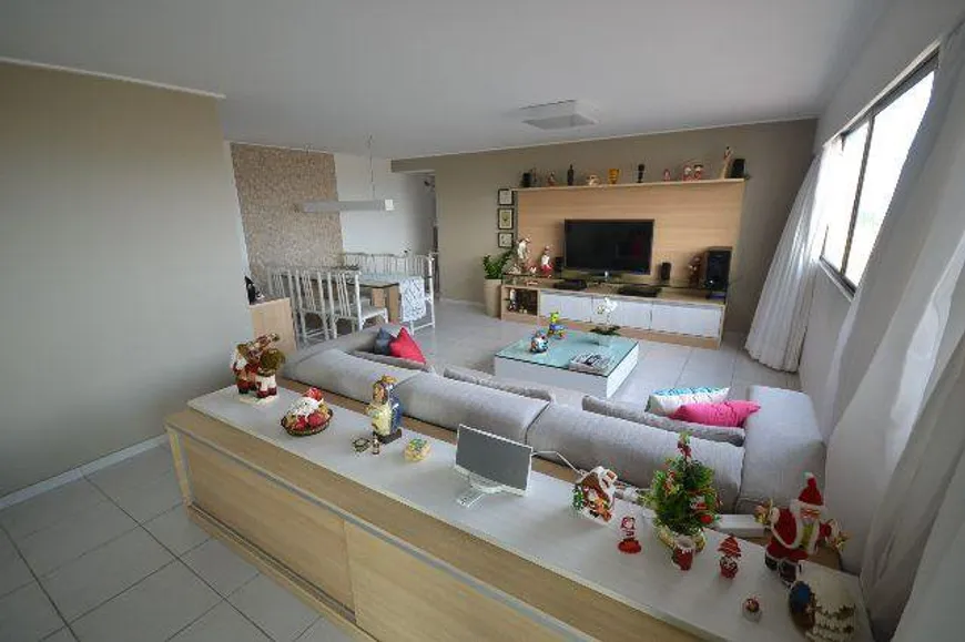 Foto 1 de Apartamento com 4 Quartos à venda, 190m² em Torreão, Recife