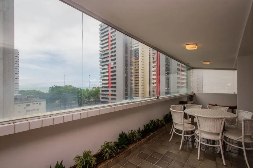 Foto 1 de Apartamento com 3 Quartos à venda, 239m² em Boa Viagem, Recife