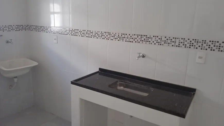 Foto 1 de Casa com 1 Quarto para alugar, 60m² em Olavo Bilac, Duque de Caxias