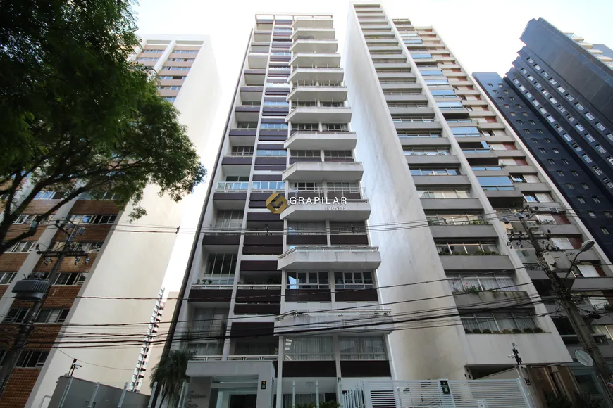 Foto 1 de Apartamento com 4 Quartos à venda, 247m² em Água Verde, Curitiba