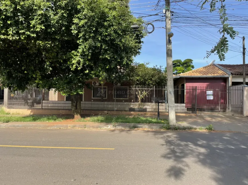 Foto 1 de Casa com 3 Quartos para alugar, 328m² em Parque Hortencia, Maringá