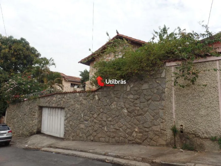 Foto 1 de Casa com 4 Quartos à venda, 480m² em Paraíso, Belo Horizonte