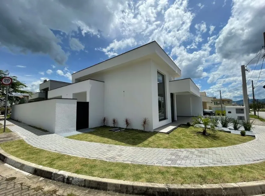 Foto 1 de Casa de Condomínio com 3 Quartos à venda, 160m² em Piracangagua, Taubaté