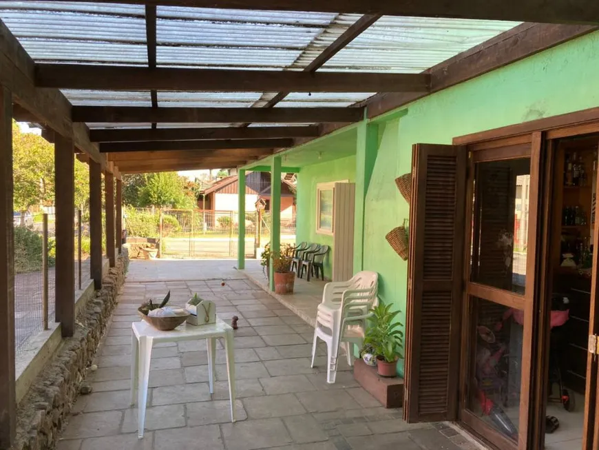 Foto 1 de Casa com 4 Quartos à venda, 250m² em Moura, Gramado